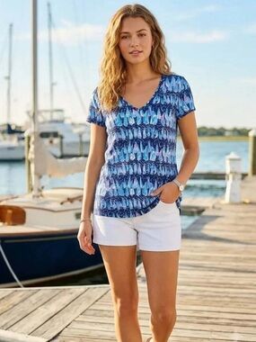 🆕💕🌴LILLY PULITZER 💕🌴ETTA V-NECK TOP